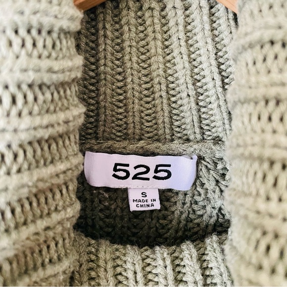 Revolve 525 America SMALL green knit turtleneck sweater - Picture 3 of 5